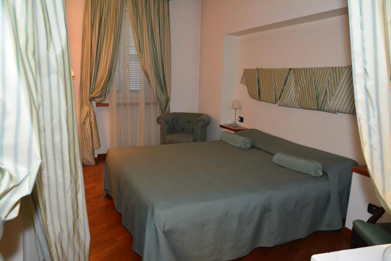 Palazzo Finati Bed and Breakfast Alba  Eksteriør billede