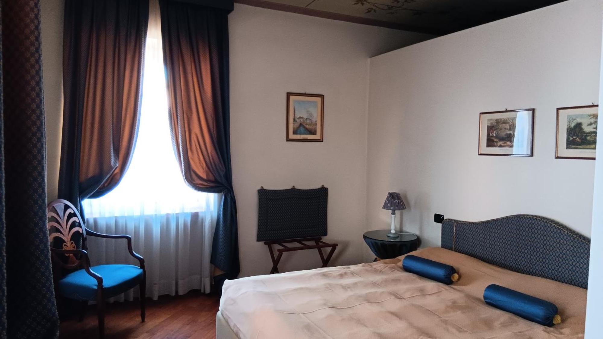 Palazzo Finati Bed and Breakfast Alba  Eksteriør billede