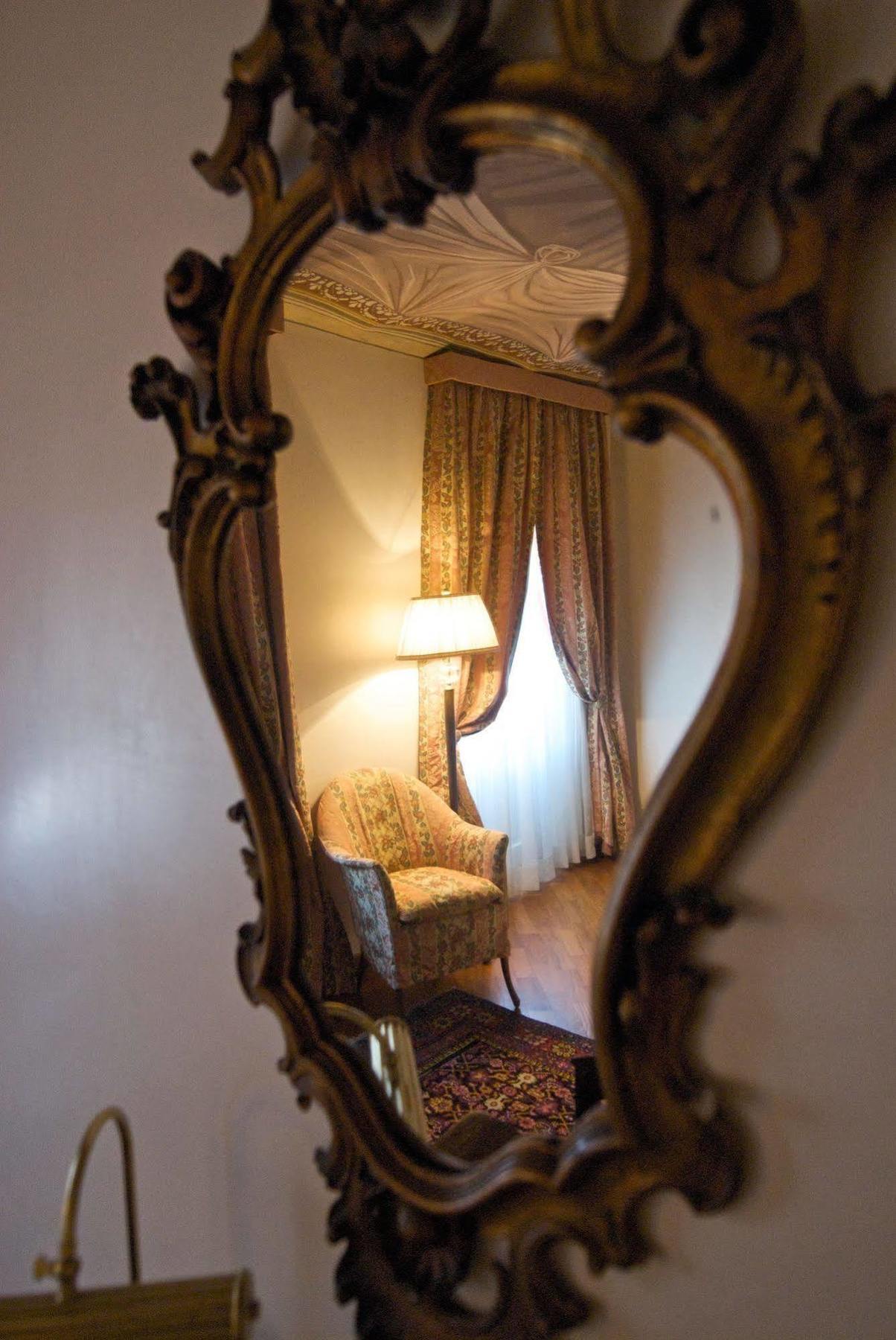Palazzo Finati Bed and Breakfast Alba  Eksteriør billede